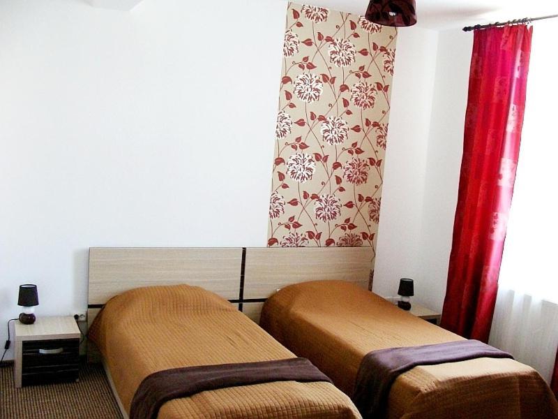 Pension Daciana Bacău Cameră foto